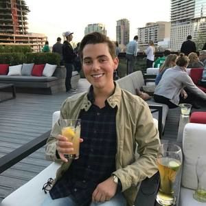 Meet your Posher, Derick